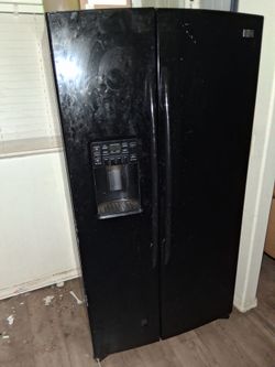 Washer dryer refrigerator