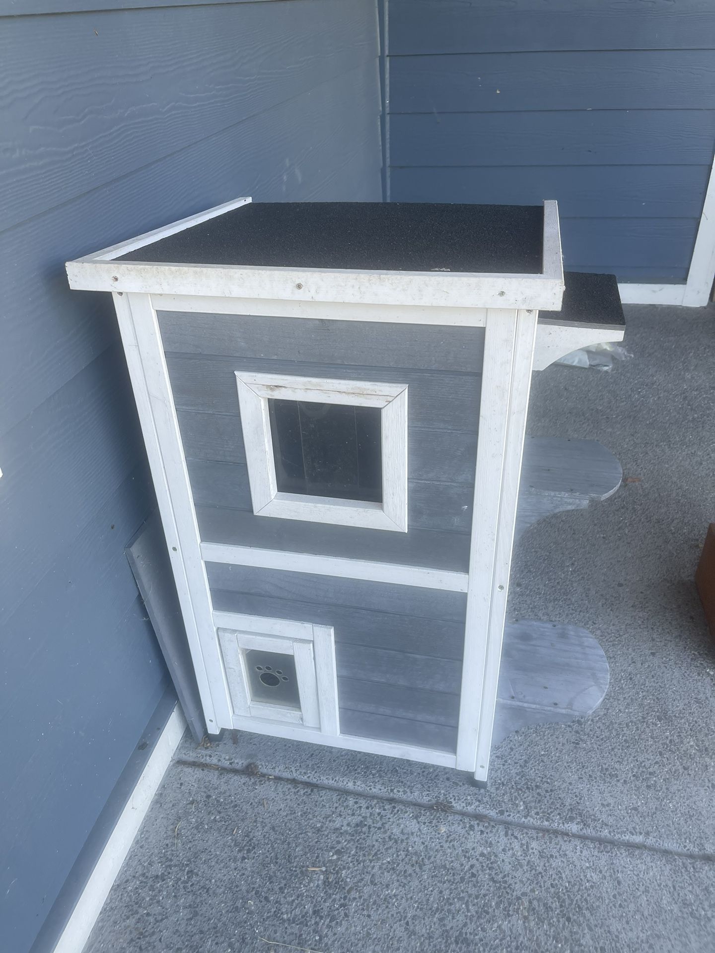 Outdoor Cat House