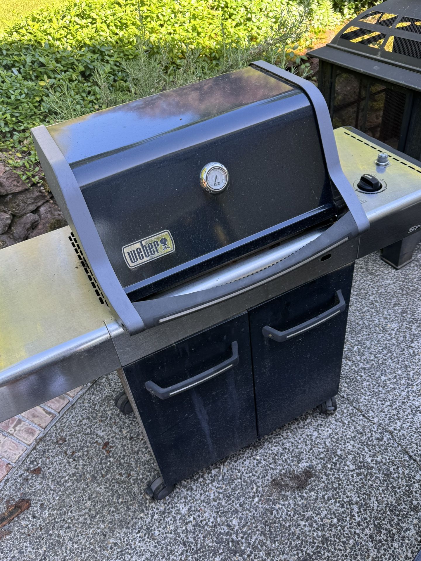 Free Weber spirit BBQ grill- Works