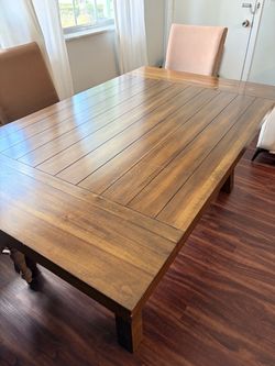Dining table and Set of 4 Upholstered Dining Chairs with Nailhead Trim