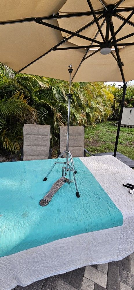 VINTAGE CAMCO HI-HAT STAND 95% ORIGINAL IN GOOD WORKING CONDITION