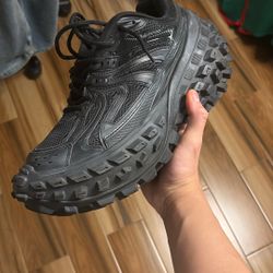 balenciaga defenders