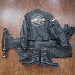 Full Set of Women's Harley-Davidson Riding Gear SM