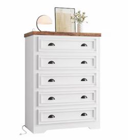 5 Drawer Dresser w/ Power Outlet