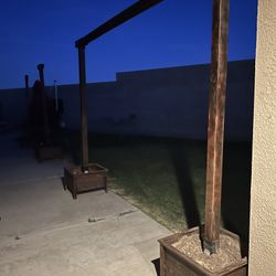 Flower Pot With Post