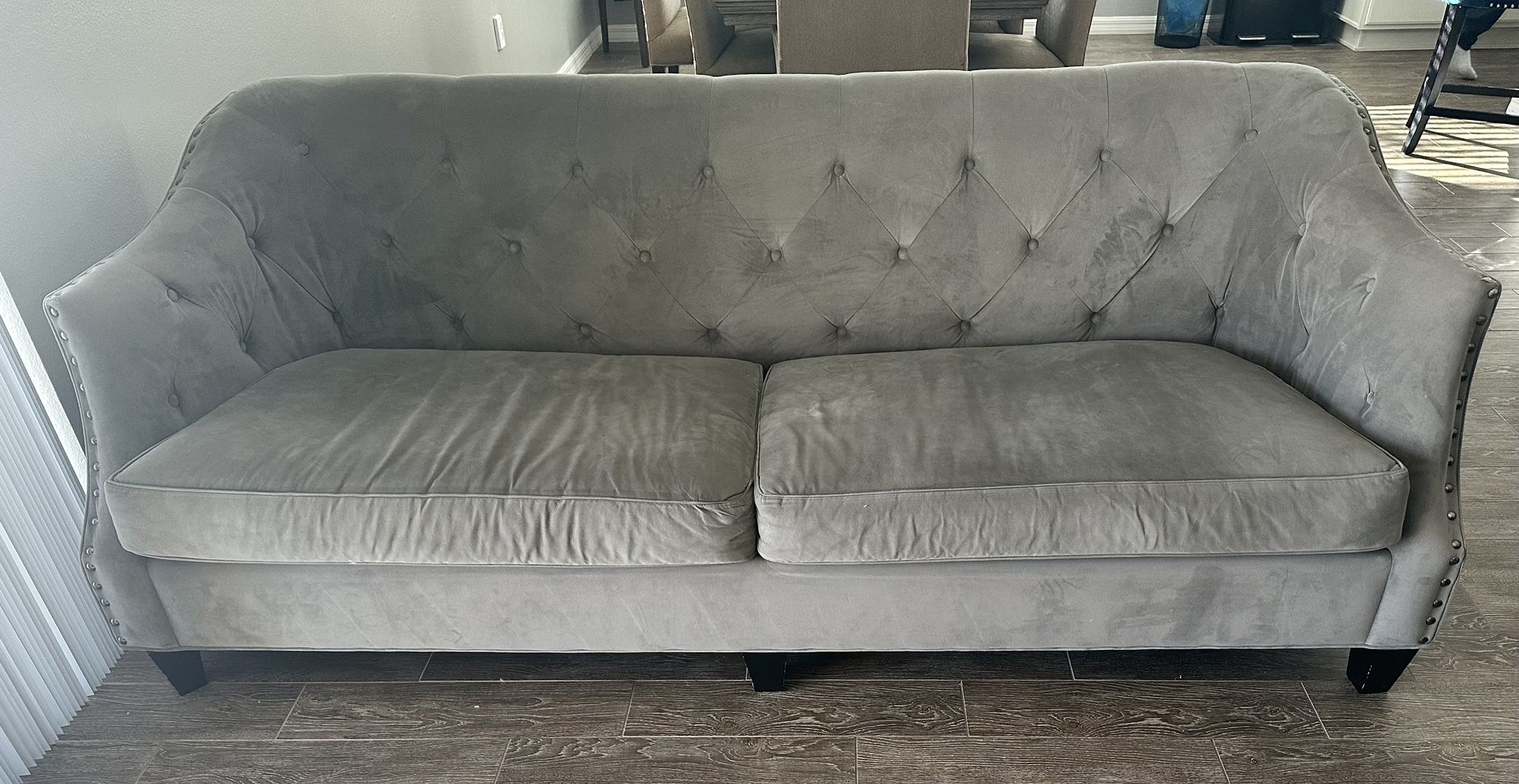 Rooms To Go Love Seat And Sofa