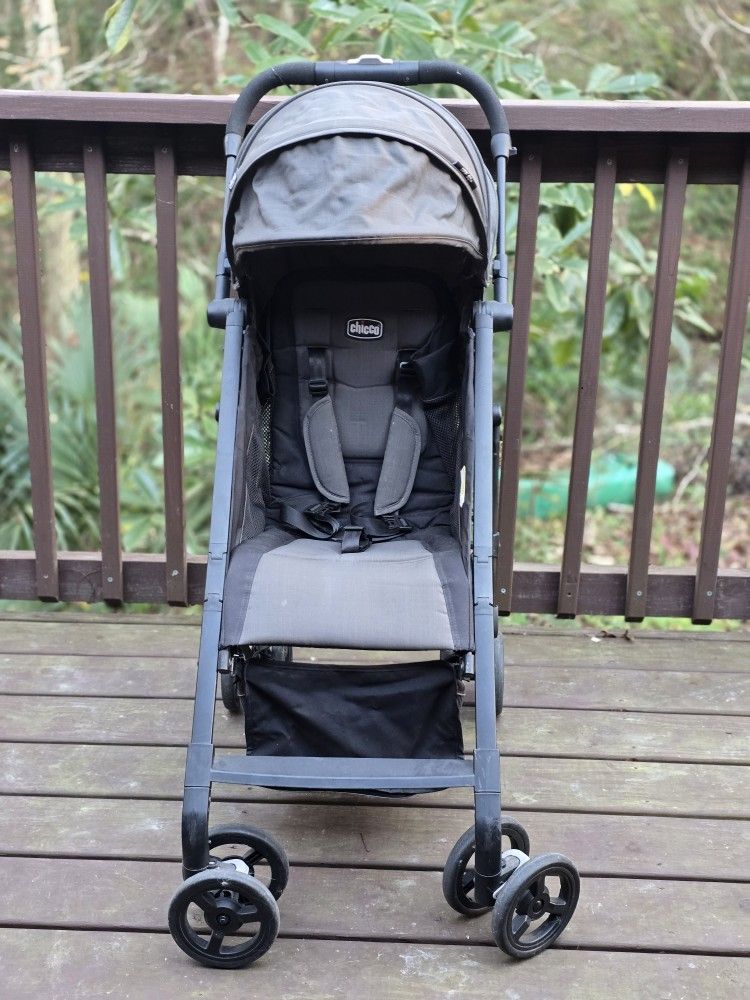 The Chicco Piccolo Stroller is a lightweight