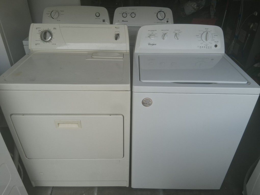 Whirlpool Washer And Gas Dryer 