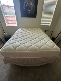 Queen Matress pillow top