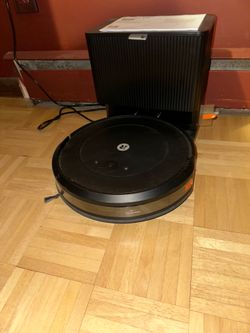 Romba (Wireless Moveable Vaccum)