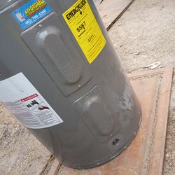 WATER HEATERS GAS, ELECTRIC, & PROPANE, THERE 2022 MODEL MINT CONDITION WE HAVE 40" GALLON 50"GALLON 60" GALLON 70" GALLON 80" GALLON LIKE I SAID MINT