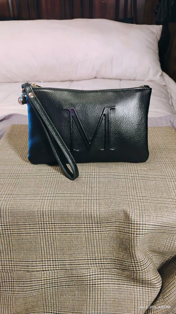 Woman Coach All Black Shoulder Bag