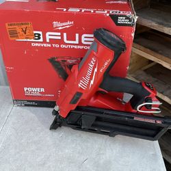 Milwaukee TOOL ONLY  M18 FUEL 3-1/2 in. 18-Volt 30-Degree  Cordless Framing Nailer USED $250