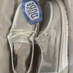 Women’s Size 8 Silver Shoes