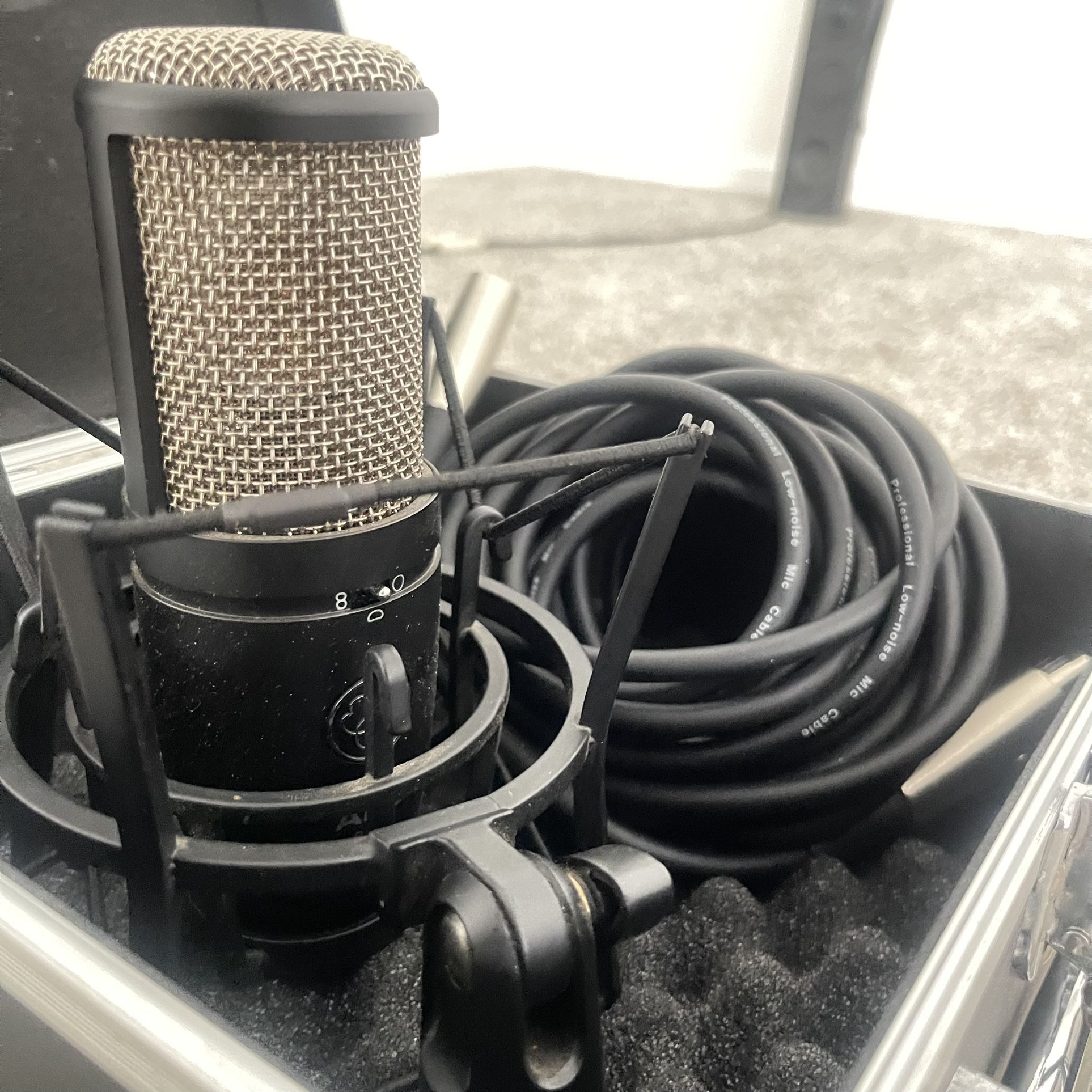AKG P420 Studio Mic w/ Cable – Like New 🎤