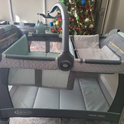 Graco Pack N Play With Changing Table