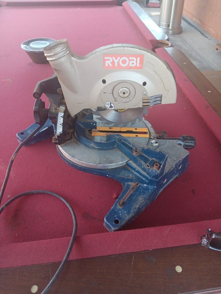 Ryobi Saw
