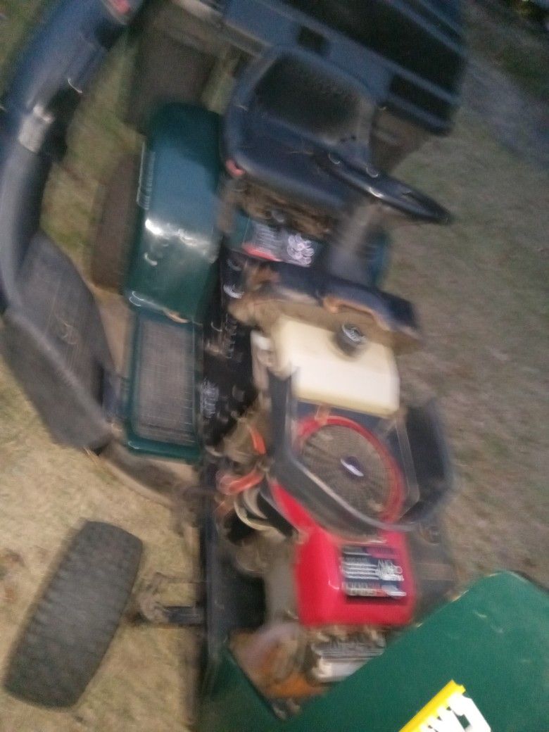 Resadt To Mow. Fall 🚜 Tractor.  Forever Tripple Baggrr Hard Bin