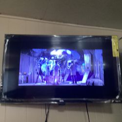 Halo 3 Xbox 360 Console With Cables 2 Controllers And Halo 4 Game 