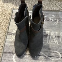 Women's Dark grey suede ankle boots size 6.5