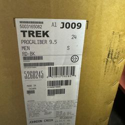 2023 Trek Procaliber 9.5 Men RED/BLK Small UPC:(contact info removed)55