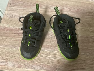 Nike Toddlers' Little Posite One Black/Volt- Size 6c
