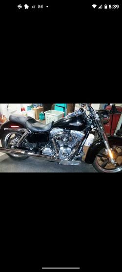 2013 HARLEY DAVIDSON DAYNA FLD SWITCHBACK 105 FUEL INJECTION LOW MILES NEW REAR TIRE AND BATTERY  TAGGED AND INSURED 
