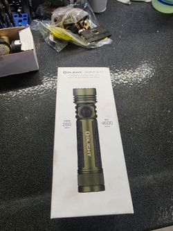 OLIGHT seeker 4 pro