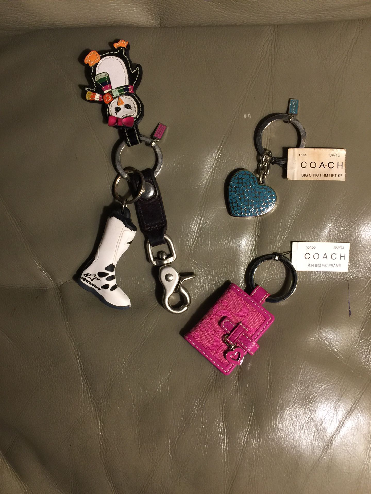 Signature coach key chain charm