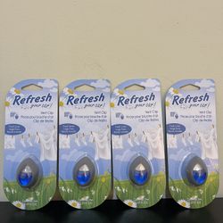 Lot Of 4 Refresh Your Car! Vent Clip Fresh Linen- New