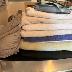 Large Towels, Sheets And Randoms 