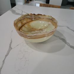 Hand-Carved Onyx Marble Bowl: Himalayan Stone Decor