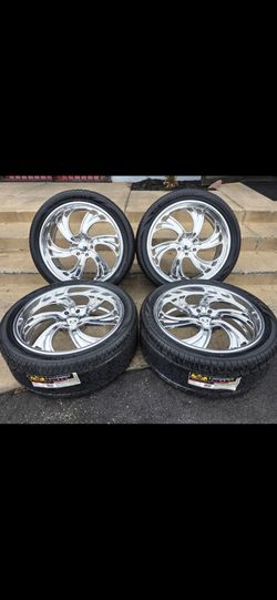 24" US MAG billets w/ 275-35R24 Lionhart tires