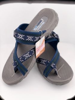 ~NWB Skechers Reggae Trailway Ladies Sz 7~
