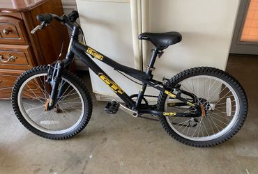 GT Stomper Youth Mountain Bike