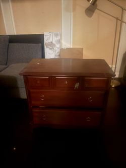 Dresser