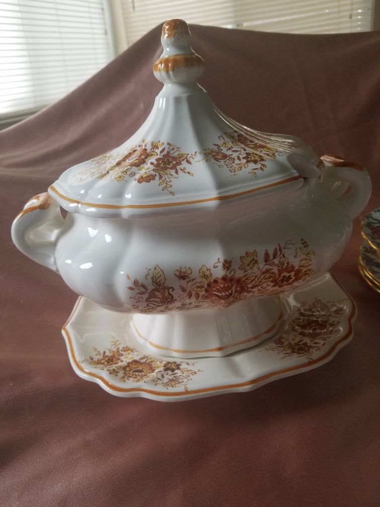 Tureen