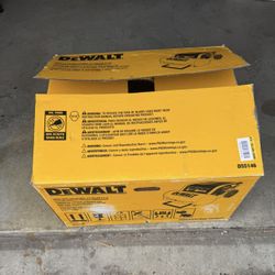 DEWALT 4.5 Gal. Portable Electric Air Compressor