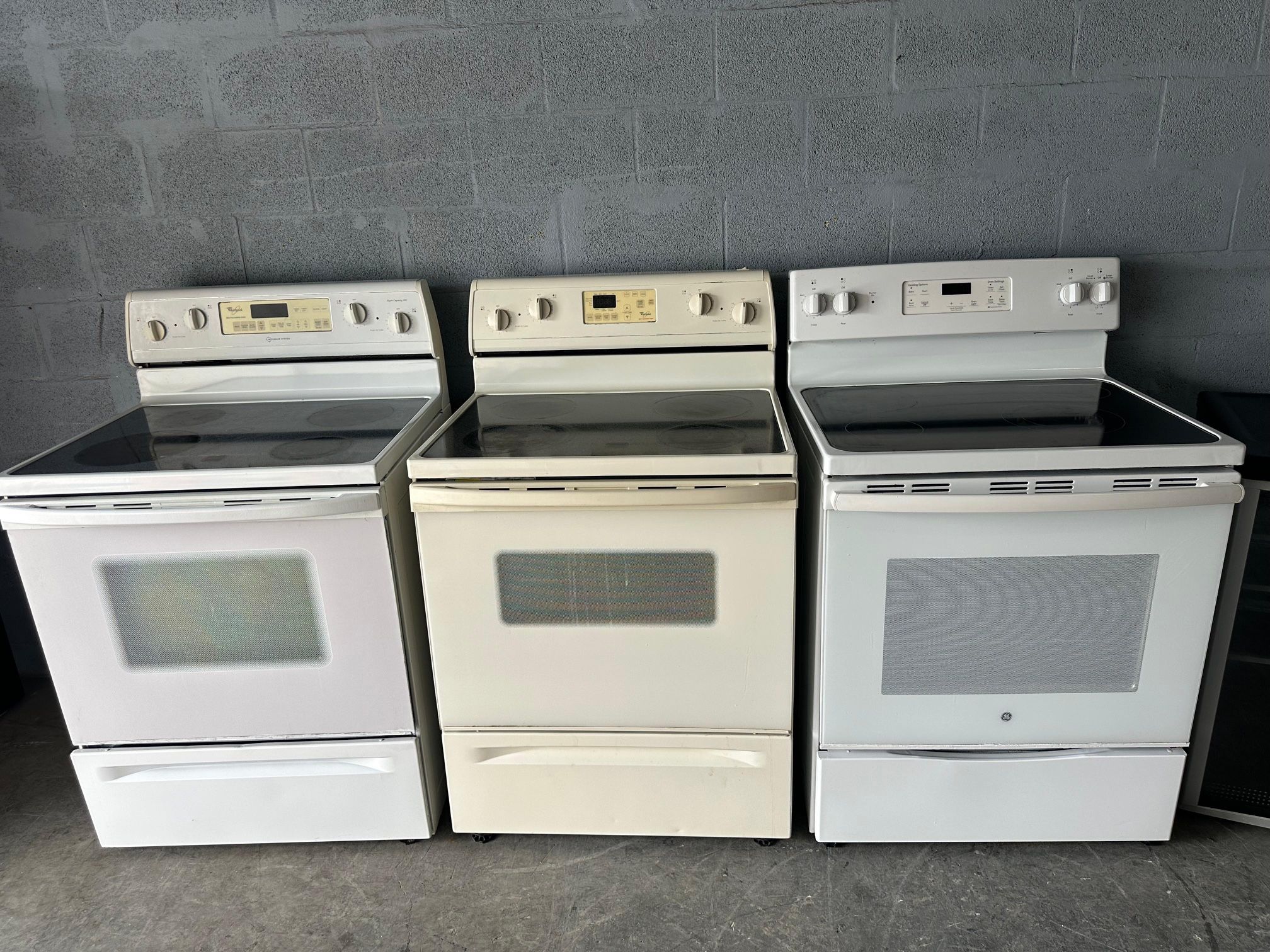 Electric stove WORKING PROPERLY GOOD CONDITION ESTUFAS COCINA FOGÓN HORNO DELIVERY