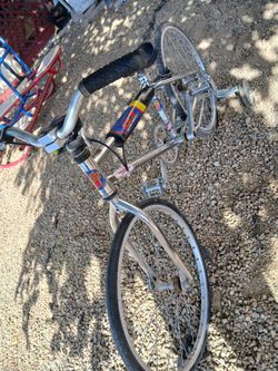 Classic-style GT Mini Mach One three-piece cranks for BMX racing.