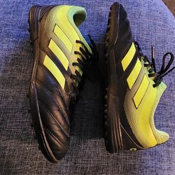 Sz 5 ADIDAS COPA TURF SHOES 