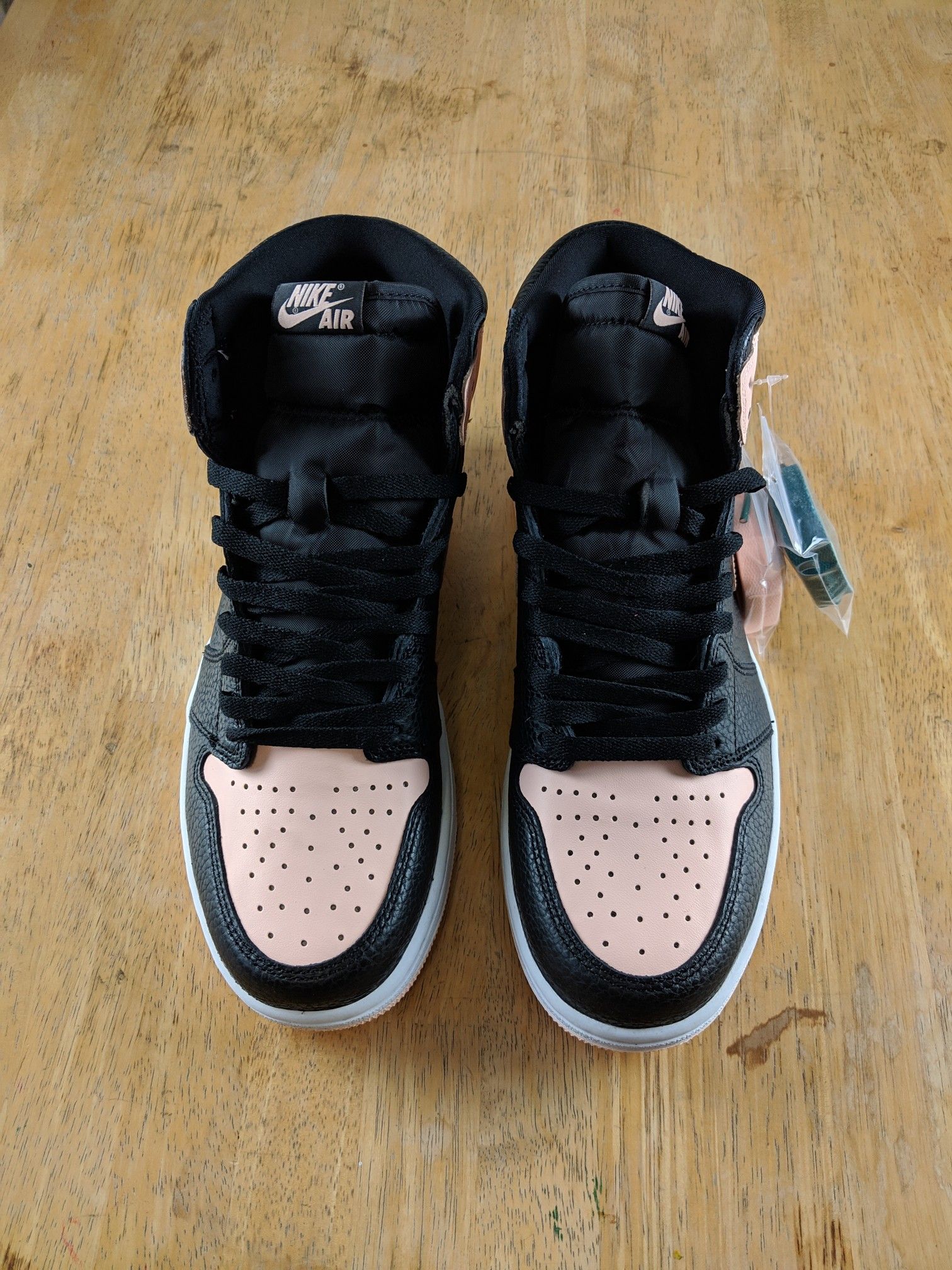 Air Jordan 1 Retro High OG 'Crimson Tint'