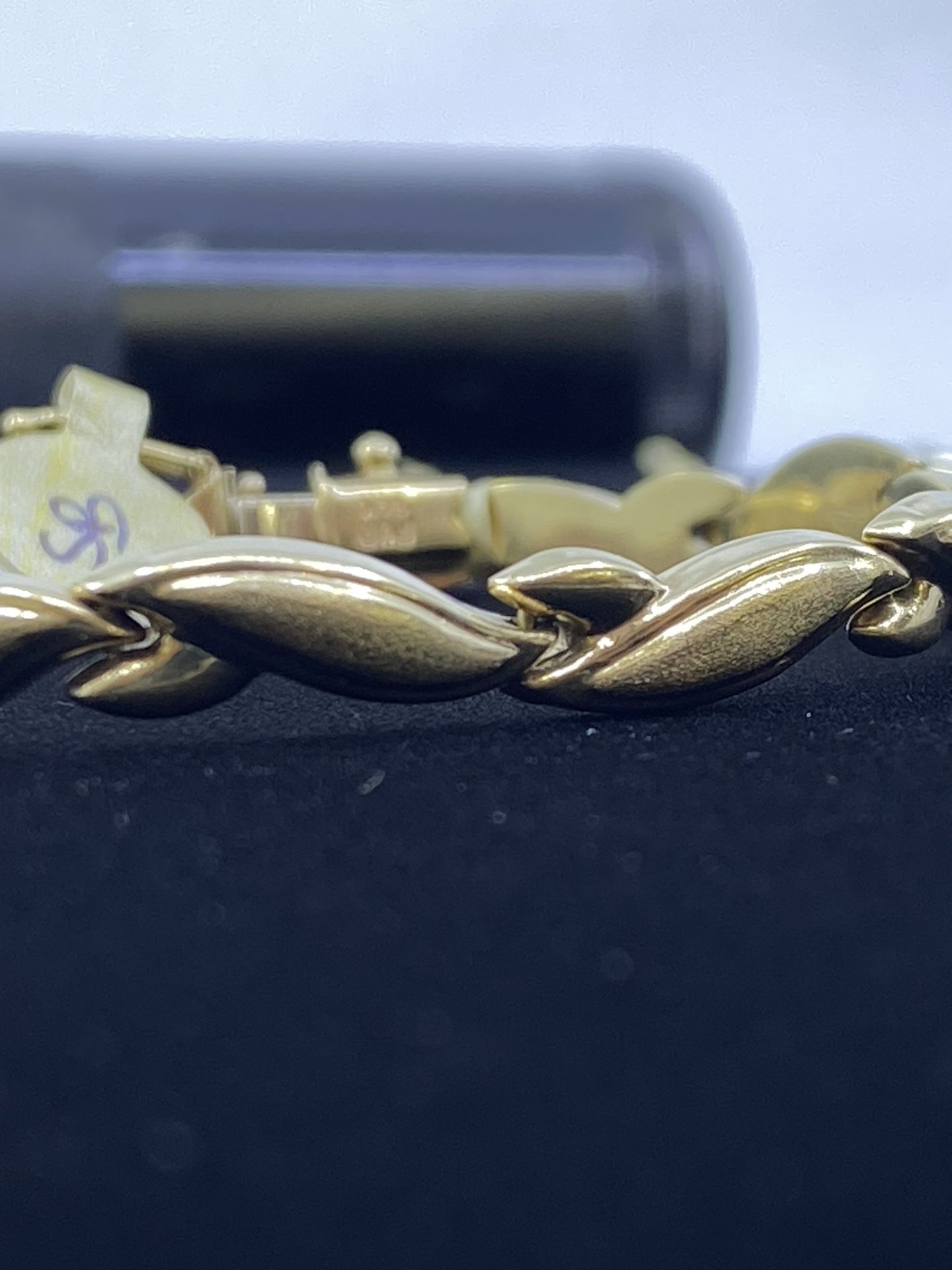 $1100 Yellow Gold Fashion Bracelet