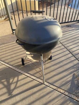 Vintage 1978 Weber Kettle Black Kettle Charcoal Grill