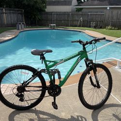 Mongoose R4000AS Men s 26 Green Maxim Bike for Sale in Pasadena TX OfferUp