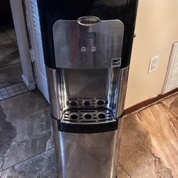 Whirl Pool Water Cooler 