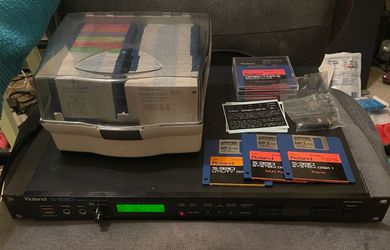 Roland S-330 Sampler + Director-S, 48 Disks & PB4X4 Power Unit