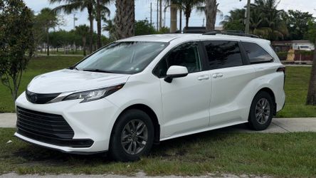 2023 Toyota Sienna