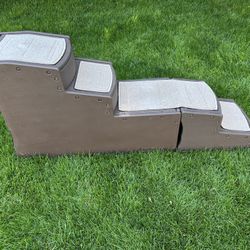 Pet Steps. Multiple Configuration With Storage. Pets Up To 75lb.