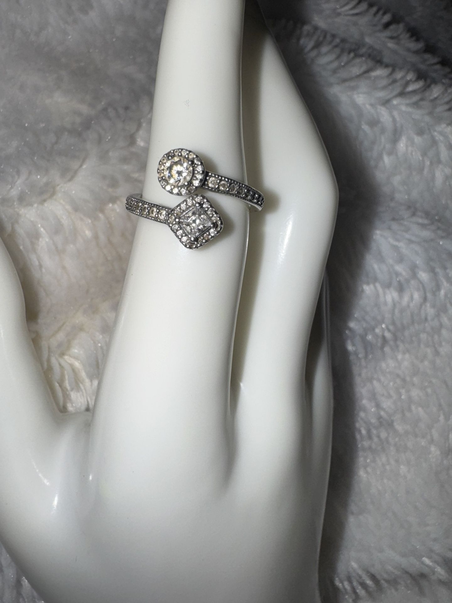 Retired Pandora Abstract Elegance Ring, size 5 1/2